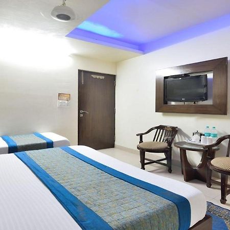 Hotel Sai International ニューデリー エクステリア 写真